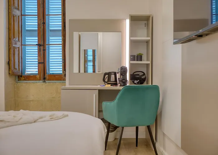 Casa de hóspedes 7 Main Gate 4*