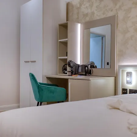 Pensiune 7 Main Gate 4*