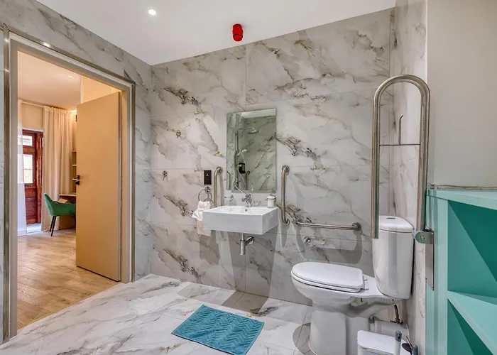 7 Main Gate Pensiune 4*